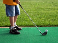 【ゴルフ教室】がもたらす子どもへの効果は？習うメリットや気になる費用、必要な道具などをまとめて解説！