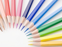 パステルカラーの色鉛筆