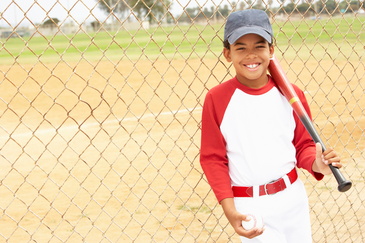 笑顔の野球少年