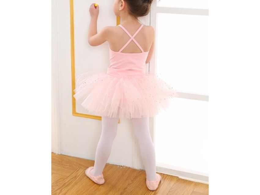 バレエをする女の子