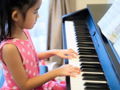 プロが薦めるヤマハの電子ピアノ16選！小学生にはどのシリーズがおすすめ？