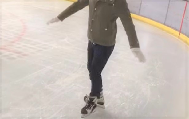 アイススケート「Tの字ストップ」