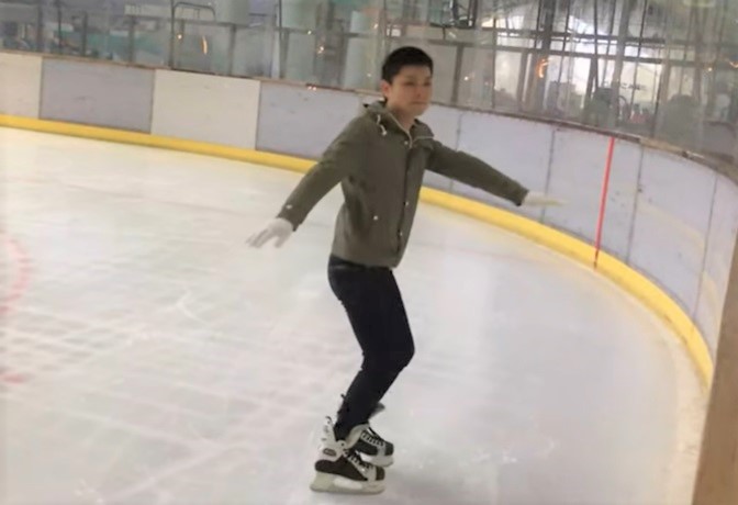 アイススケート「二の字ストップ」