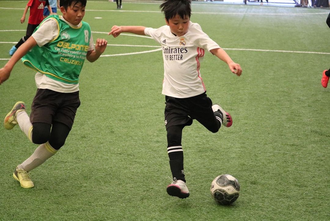 「正確に蹴る力」が差をつける！サッカー少年に身につけてほしいインステップキックを解説