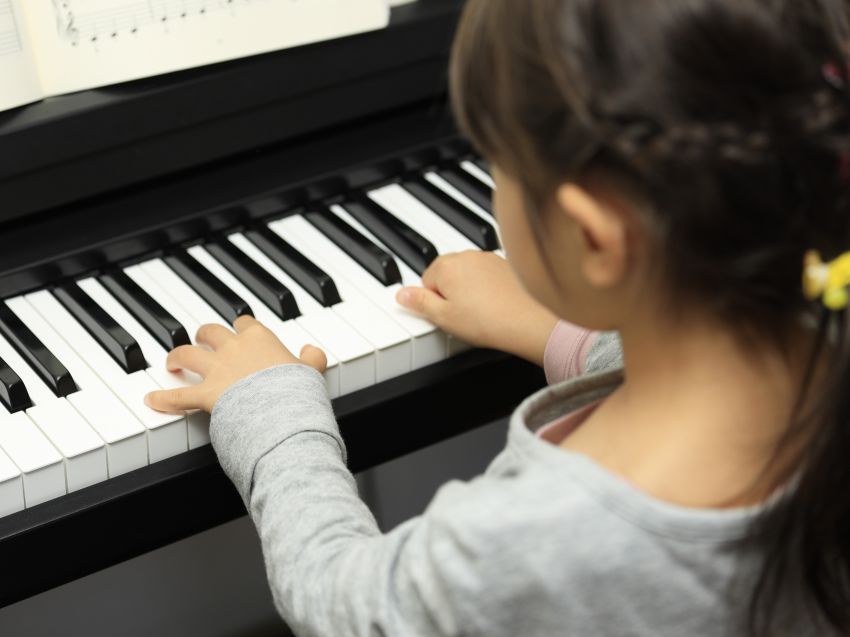 ピアノ教室のレッスン風景
