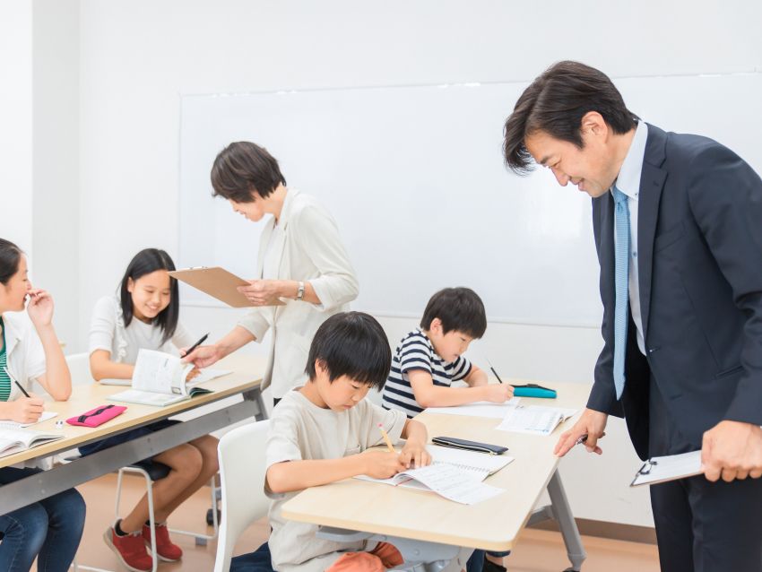 学習塾の授業風景