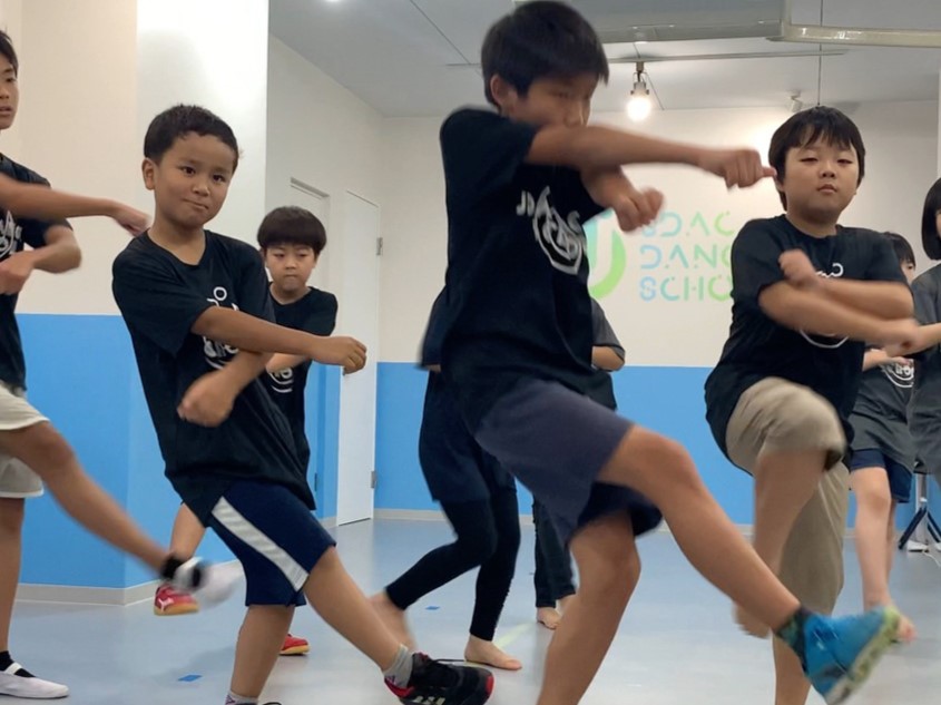JDACダンススクール大阪野江本校の小学生クラス（小3～小6目安）