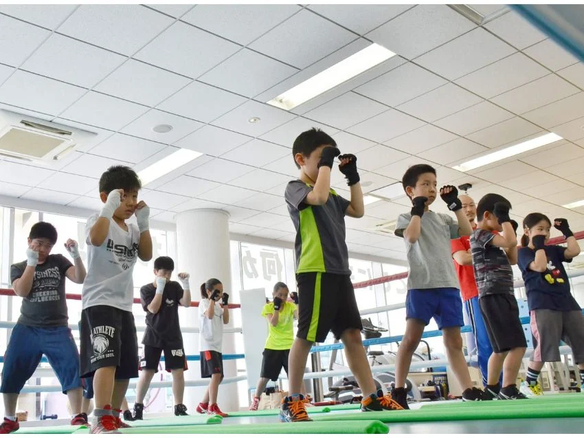 大橋ボクシングジムの【入会前体験】まずはボクシングに触れてみてください。