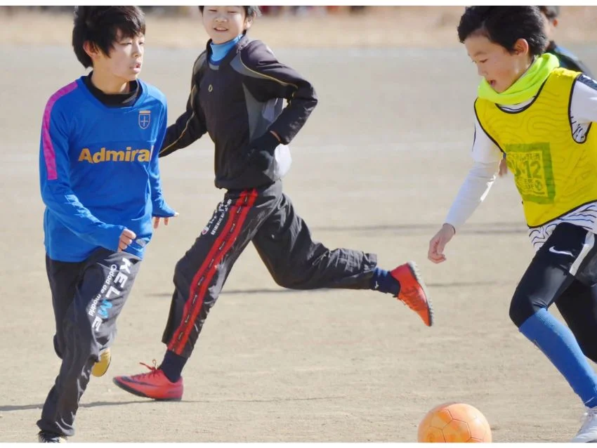 青葉フットボールクラブの【無料体験】何度でも参加OK。青葉FCの子供たちとサッカー！