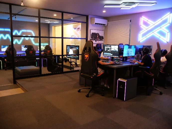 ONTOP e-sportsgym 福津本店の雰囲気がわかる写真