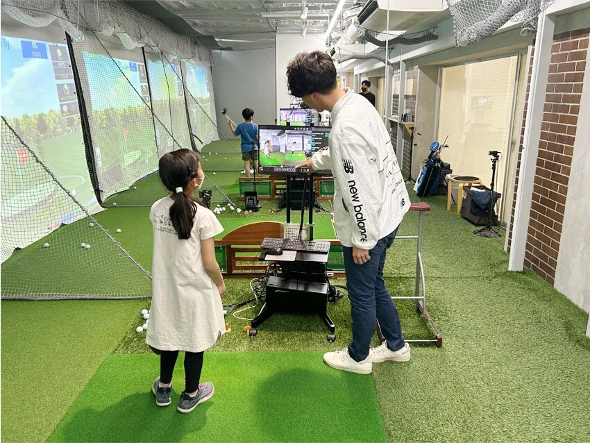 KIDS GOLF by GDO 日吉パームスプリングス練習場レッスンの紹介写真