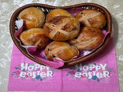 今年のHot  Cross Buns と　イースターエッグ